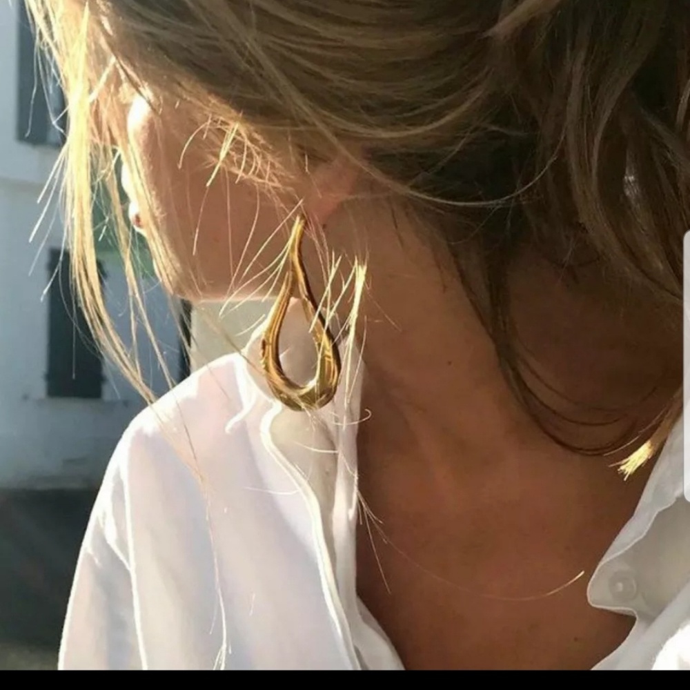 Gold Waterdrop Earrings